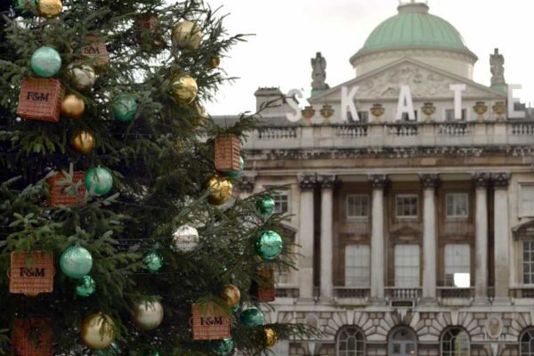 AGA TRAVEL IS PART OF THE BAREFOOTPLUS Christmas Day: Rochester, Canterbury & Dover with Christmas Lunch