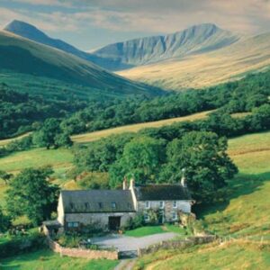 AGA TRAVEL IS PART OF THE BAREFOOTPLUS Explore Wales - 8 Days