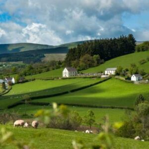 AGA TRAVEL IS PART OF THE BAREFOOTPLUS England and Wales - 8 Days