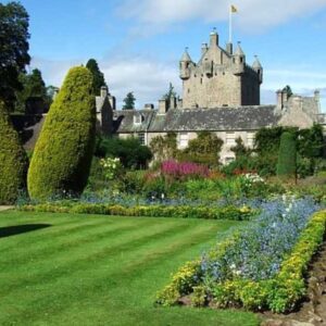 AGA TRAVEL IS PART OF THE BAREFOOTPLUS Scotland’s Skye and the Highlands - 7 Days