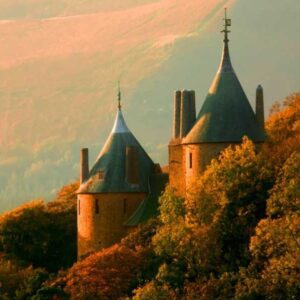 AGA TRAVEL IS PART OF THE BAREFOOTPLUS Wales Cardiff, Castles and Coastline - 6 Days